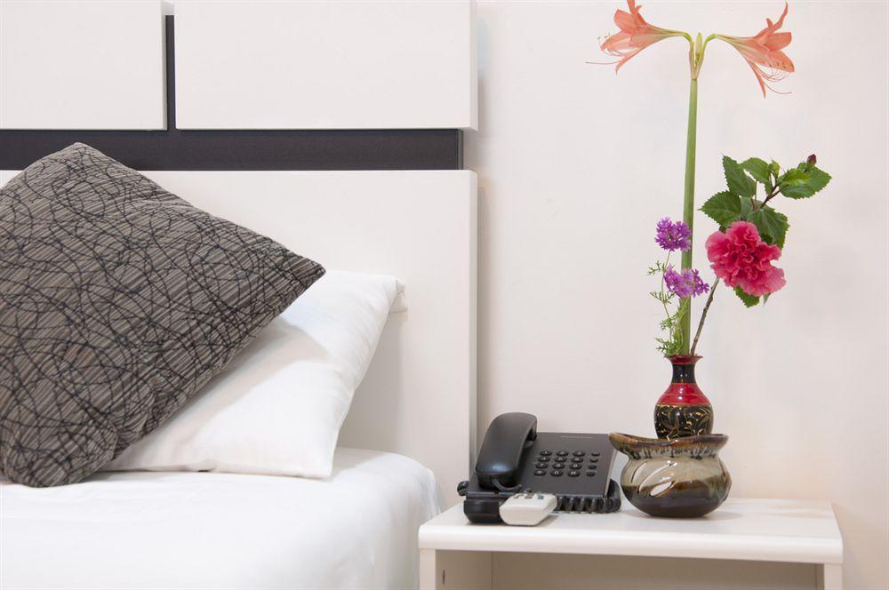 Holidaymakers Inn Hulhumale Bagian luar foto